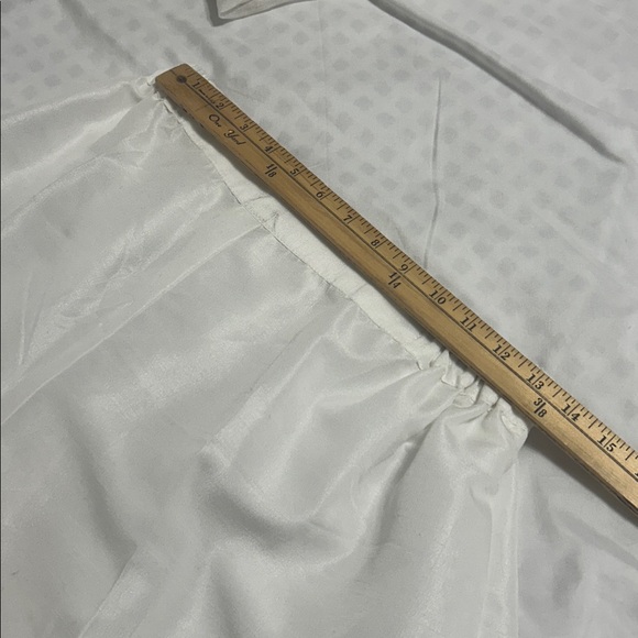 Off white and Gold shalwar kameez Duppatta Embroidered chicken kari chiffon. S-M - Picture 14 of 17